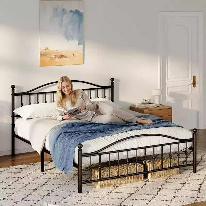 Black Metal Bed Frame, Vintage Round Headboard & Footboard, Full/Queen